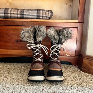 SOREL Joan of Arctic boots